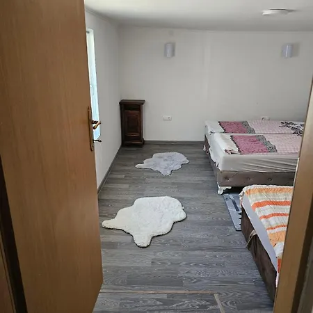 Apartment Apartman Edis I Elma *